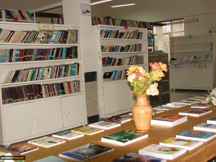 برگزاری نمایشگاه کتاب به مناسبت هفته کتاب و کتابخوانی 3