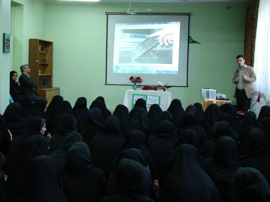 برگزاری کرسی آزاد اندیشی با محوریت فضای مجازی  4