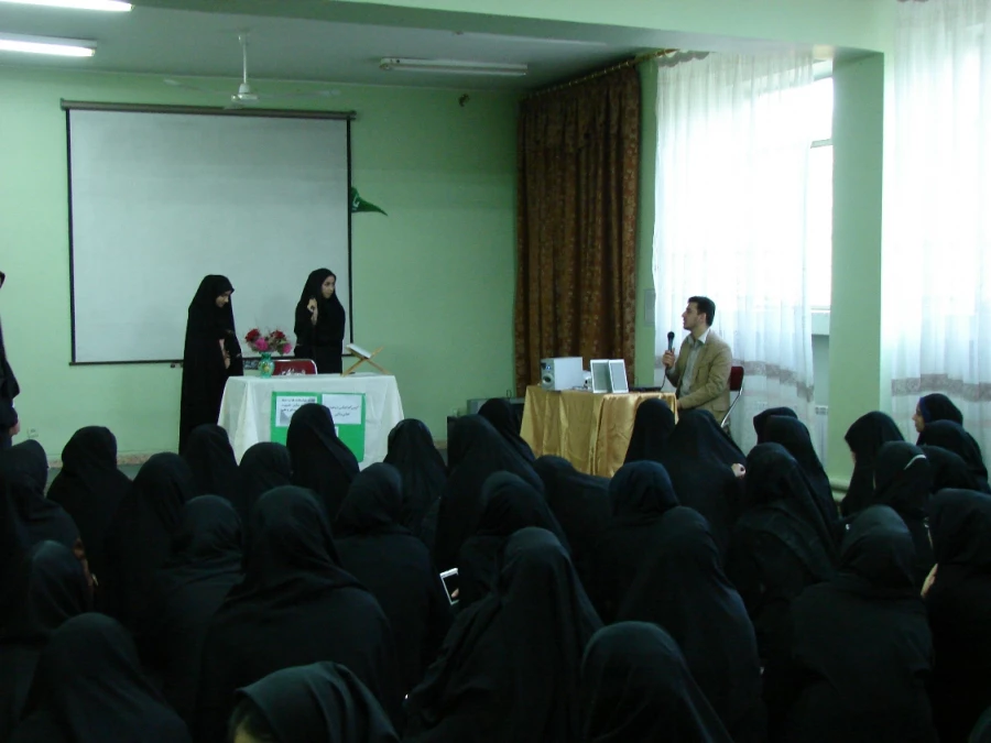 برگزاری کرسی آزاد اندیشی با محوریت فضای مجازی  5