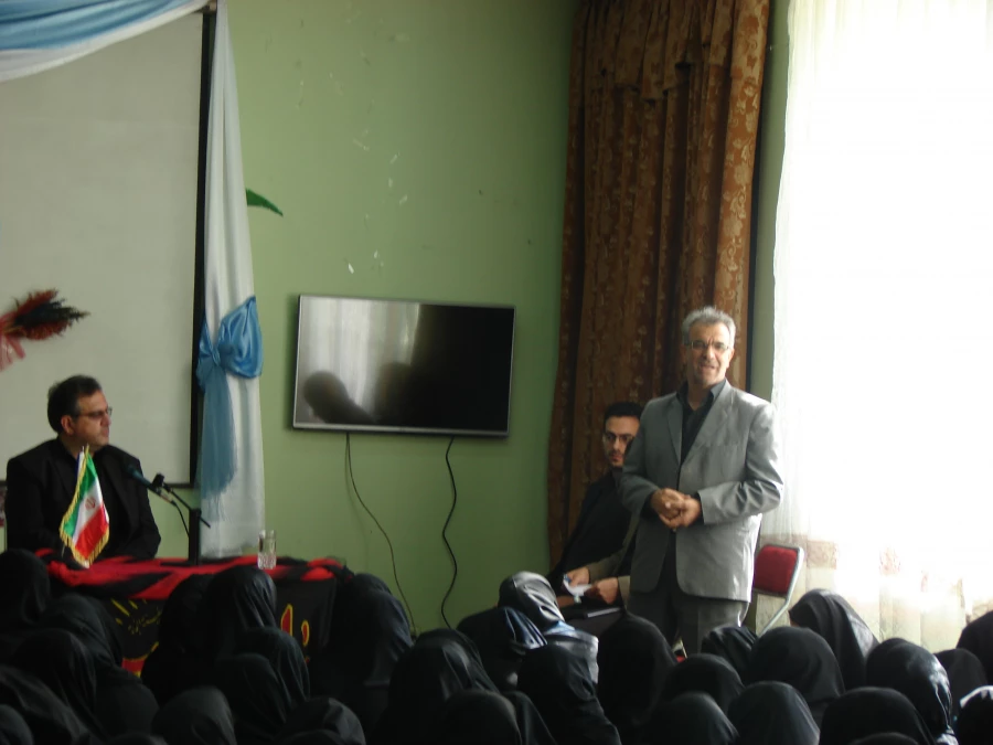 برگزاری جلسه تعامل با معاون مدیر کل و مدیر آموزش و پرورش شهرستان خوی 4