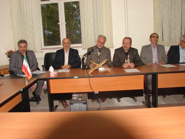 برگزاری جلسه شورای آموزشی اساتید 7