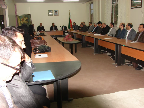 برگزاری جلسه شورای آموزشی اساتید 8