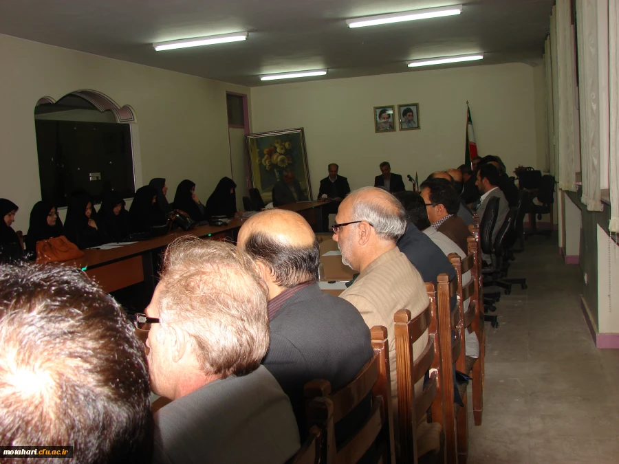برگزاری جلسه شورای آموزشی اساتید 9