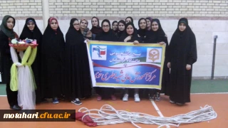 برگزاری مسابقه طناب کشی به مناسبت هفته بسیج