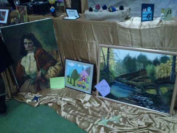 برپایی نمایشگاه آثار هنری دانشجویان به مناسبت روز دانشجو 2