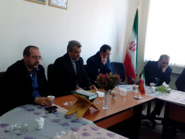 جلسه هم اندیشی و هماهنگی نیمسال دوم 95-94 3