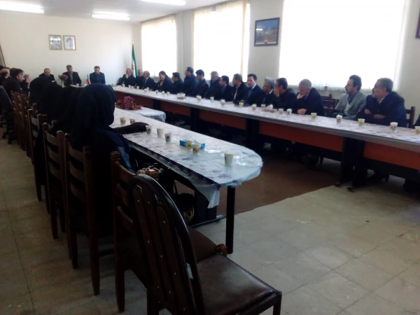 جلسه هم اندیشی و هماهنگی نیمسال دوم 95-94 7