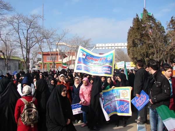 حضور فعال و گسترده در راهپیمایی یوم الله 22 بهمن  7