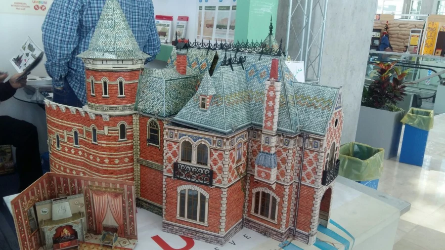 بازدید دانشجویان از نمایشگاه  کتاب  تهران 4