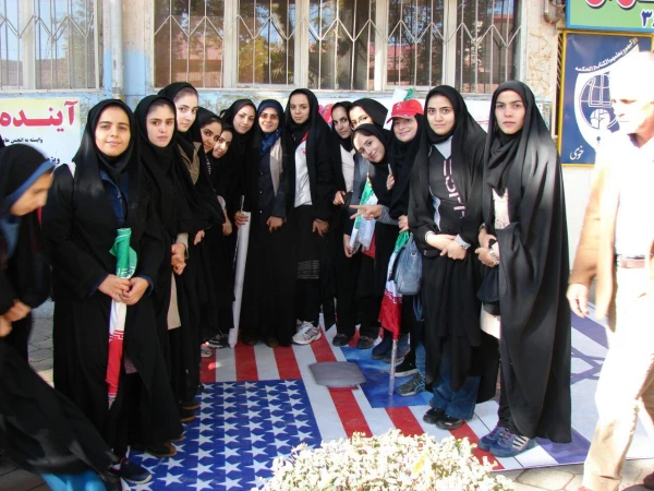 شرکت فعال و گسترده در مراسم راهپیمایی روز 13 آبان 5