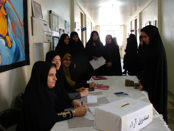 برگزاری انتخابات شورای صنفی – رفاهی دانشجویان در مرکز 8