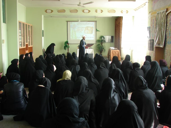 برگزاری نشست فرهنگی با موضوع «سبک زندگی فاطمی» به مناسبت ایام شهادت ام الائمه حضرت زهرا(س) 2