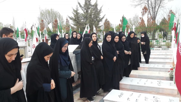 شرکت دانشجویان در مراسم «شهیدانه» و تجدید میثاق با آرمانهای شهدای والا مقام  5