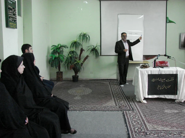 برگزاری کلاس فرهنگی با موضوع بصیرت افزایی با حضور مسئول حوزه بسیج دانشجویی شهرستان خوی 2