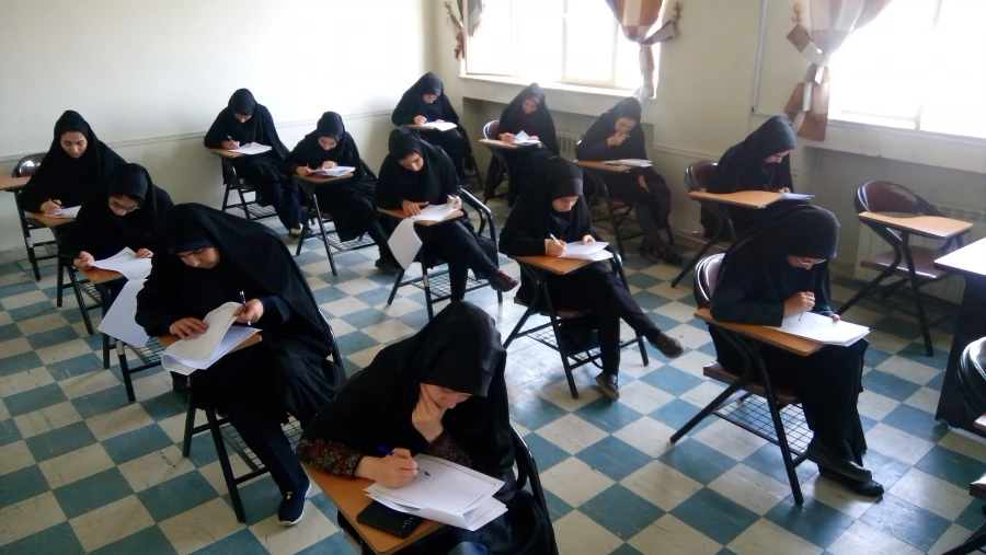 برگزاری مسابقه کتابخوانی ازکتاب خانواده مقاوم (شناخت برنامه عمل خانواده در اقتصاد مقاومتی) 3