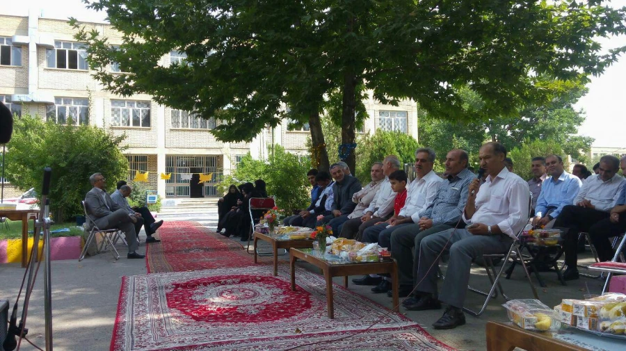 دومین آیین جشن دانش آموختگی ویژه دانشجومعلمان ورودی 92 7