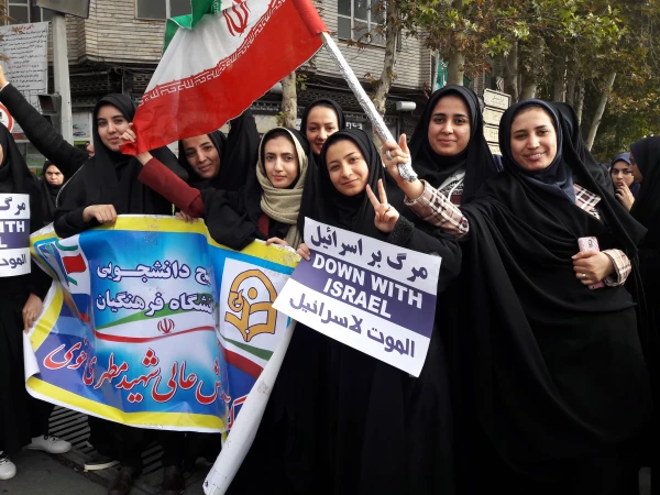 شرکت فعال و گسترده در مراسم راهپیمایی روز 13 آبان 7