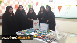 استقبال از دهه فجر با برپایی نمایشگاهی از آثار نقاشی و هنرهای دستی دانشجویان 8