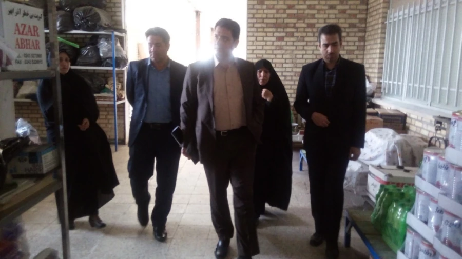 معاون آموزش و تحصیلات تکمیلی دانشگاه فرهنگیان و سرپرست محترم امور پردیس های استان آذربایجان غربی دکتر محمودلو و هیئت همراه در خوی

دکتر روشندل که به منظور بازدید از دانشگاه فرهنگیان مرکز شهید مطهری به خوی عزیمت کرده بود. در جمع اساتید و کارکنان این مرکز