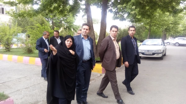 معاون آموزش و تحصیلات تکمیلی دانشگاه فرهنگیان و سرپرست محترم امور پردیس های استان آذربایجان غربی دکتر محمودلو و هیئت همراه در خوی

دکتر روشندل که به منظور بازدید از دانشگاه فرهنگیان مرکز شهید مطهری به خوی عزیمت کرده بود. در جمع اساتید و کارکنان این مرکز