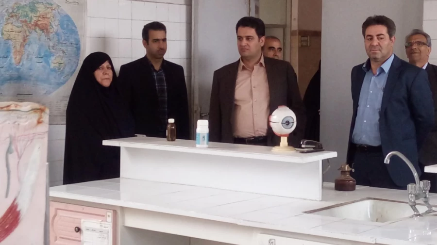 معاون آموزش و تحصیلات تکمیلی دانشگاه فرهنگیان و سرپرست محترم امور پردیس های استان آذربایجان غربی دکتر محمودلو و هیئت همراه در خوی

دکتر روشندل که به منظور بازدید از دانشگاه فرهنگیان مرکز شهید مطهری به خوی عزیمت کرده بود. در جمع اساتید و کارکنان این مرکز