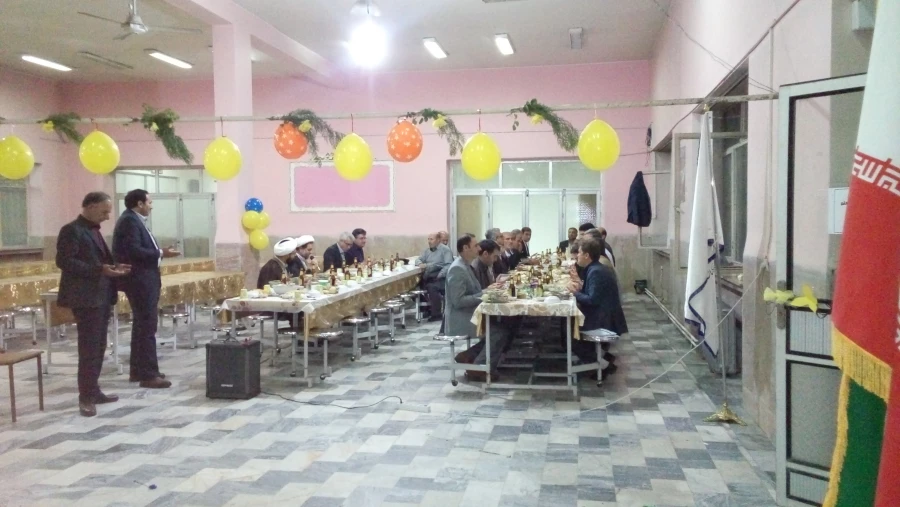 بمناسبت گرامیداشت روز معلم و هفته آموزش برگزار گردید.

گرامیداشت روز معلم  و هفته ی آموزش در مرکز آموزش عالی شهید مطهری خوی 4