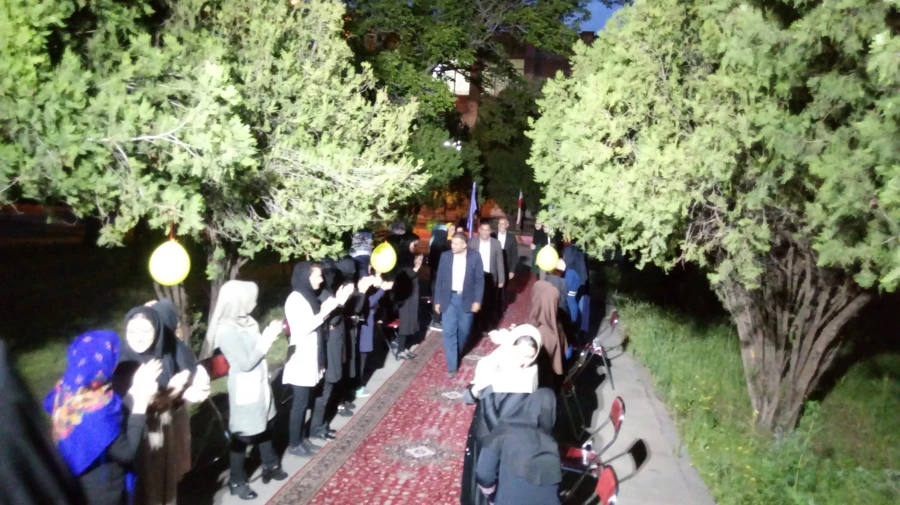 بمناسبت گرامیداشت روز معلم و هفته آموزش برگزار گردید.

گرامیداشت روز معلم  و هفته ی آموزش در مرکز آموزش عالی شهید مطهری خوی 8