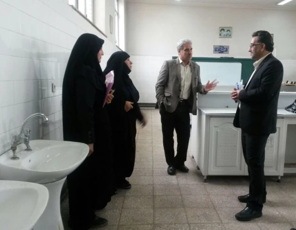 گزارش تصویری از بازدید دکتر آقاخانی و هیئت همراه از بخشهای مختلف مرکز شهید مطهری خوی  4