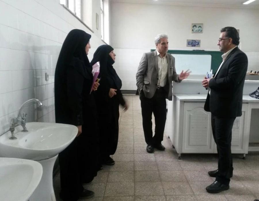 گزارش تصویری از بازدید دکتر آقاخانی و هیئت همراه از بخشهای مختلف مرکز شهید مطهری خوی  4