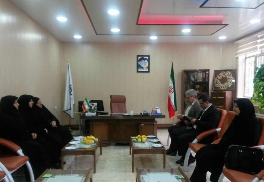 گزارش تصویری از بازدید دکتر آقاخانی و هیئت همراه از بخشهای مختلف مرکز شهید مطهری خوی  5