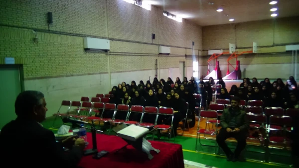 برگزاری نشست سیاسی با موضوع «استکبار ستیزی »  5