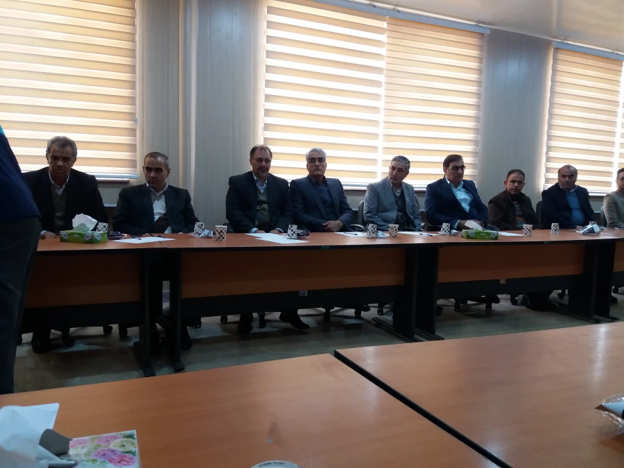 جلسه شورای آموزشی مرکز آموزش عالی شهید مطهری خوی 8