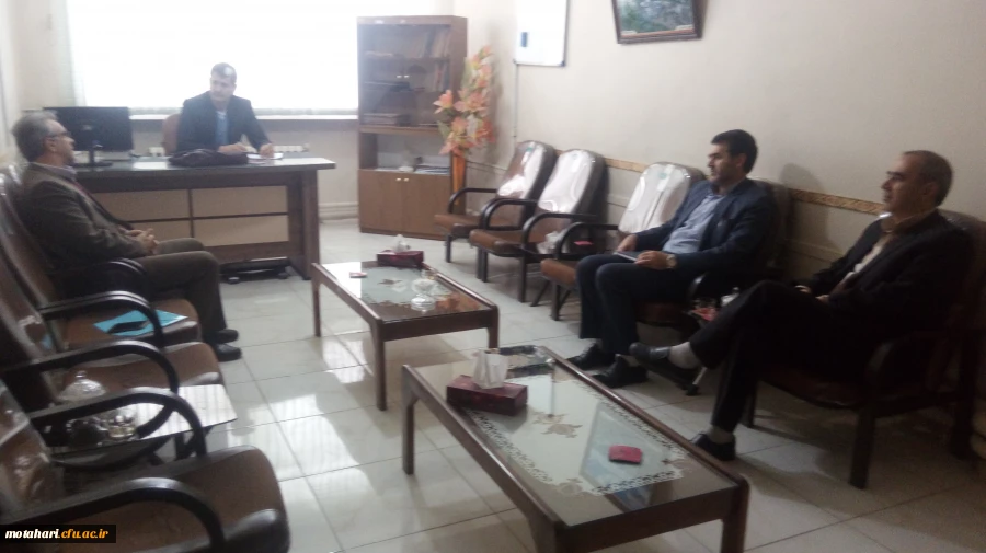 گزارش تصویری از بازدید جناب آقای دکتر احمدی رئیس حوزه نظارت و ارزیابی سازمان مرکزی دانشگاه فرهنگیان از قسمت های مختلف مرکز آموزش عالی شهید مطهری خوی 12