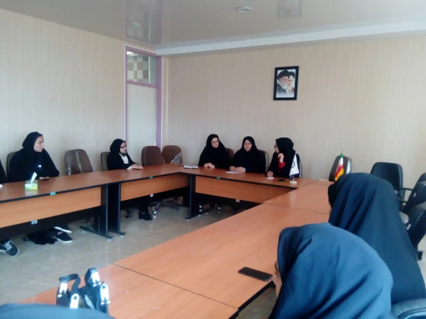 برگزاری اولین جلسه دبیران کانونها ی فرهنگی واعضای شورای بسیج دانشجویی با حضور ریاست مرکز 6