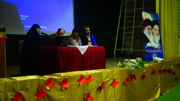 نشست صمیمی مسئولین هسته گزینش استان با دانشجویان مرکز 2