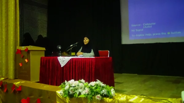 مراسم جشن ولادت حضرت زهرا (س) و استقبال از ورودیهای تکمیل ظرفیت سال 97 در سالن اجتماعات مرکز شهید مطهری برگزار گردید 2