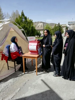 مهربانی ،همدلی ،یاری رسانی »گزارش تصویری از کمک رسانی  دانشجویان ، کارکنان و اساتید مرکز شهید مطهری به هموطنان سیل زده 3