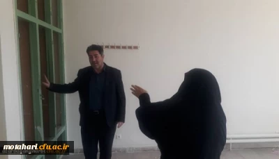 دکتر علی محمودلو رئیس دانشگاه فرهنگیان استان آذربایجان غربی به صورت سرزده در واحدهای آموزشی شهید مطهری خوی و حضرت امام خمینی (ره) سلماس حضور یافت و ضمن بازدید از بخش های مختلف با روسای آن مراکز گفتگو کرد