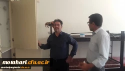 دکتر علی محمودلو رئیس دانشگاه فرهنگیان استان آذربایجان غربی به صورت سرزده در واحدهای آموزشی شهید مطهری خوی و حضرت امام خمینی (ره) سلماس حضور یافت و ضمن بازدید از بخش های مختلف با روسای آن مراکز گفتگو کرد 2