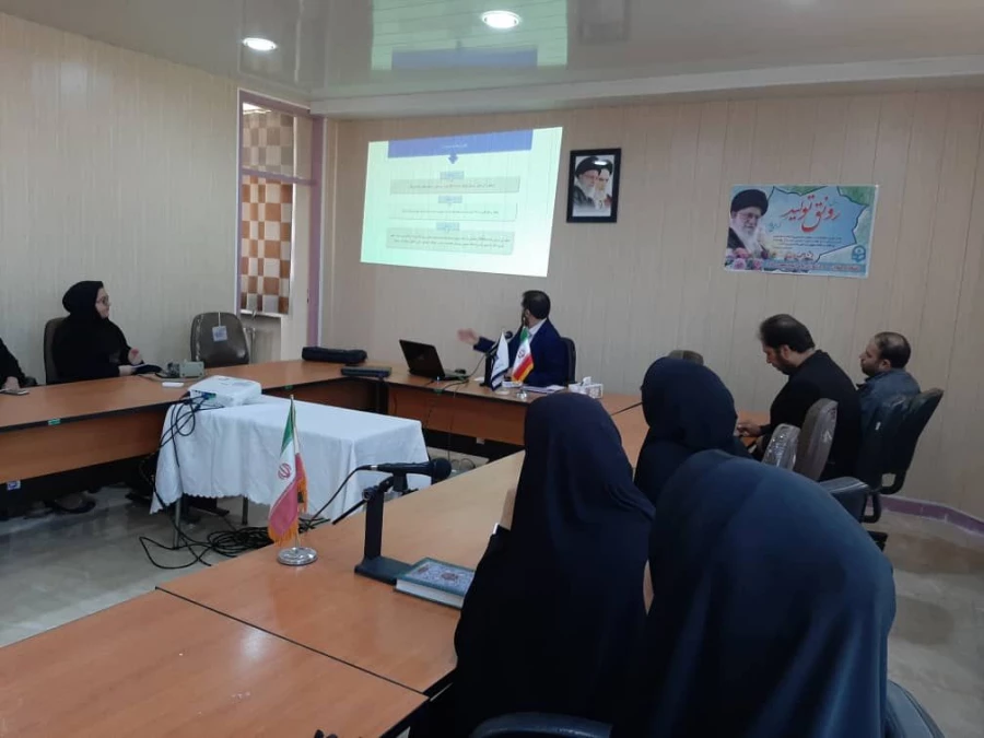 کارگاه آموزشی آسیبها و تهدید های فضای مجازی در مرکز شهید مطهری خوی برگزار شد 5