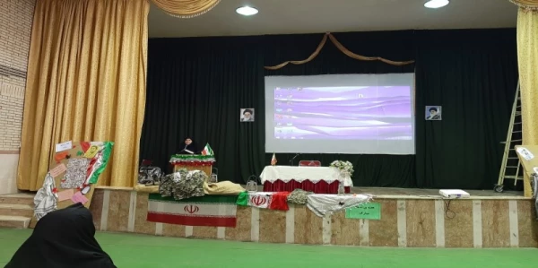 برگزاری نشست سیاسی با موضوع «اضمحلال نظام آمریکا» به مناسبت هفته بسیج در مرکز شهید مطهری خوی 2