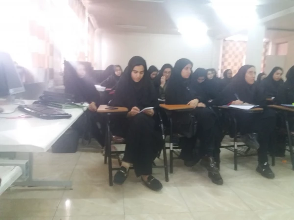 برگزاری کارگاه نقد کتاب 7