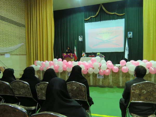 مراسم بزرگداشت روز دانشجو با حضور مدیر امور پردیس های استان، دانشجومعلمان، اساتید و مسئولین روزدو شنبه مورخه 98/09/18 در سالن اجتماعات مرکز شهید مطهری خوی برگزار گردید 6