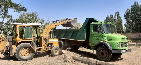 عملیات زیبا سازی محوطه با همکاری شهرداری  4